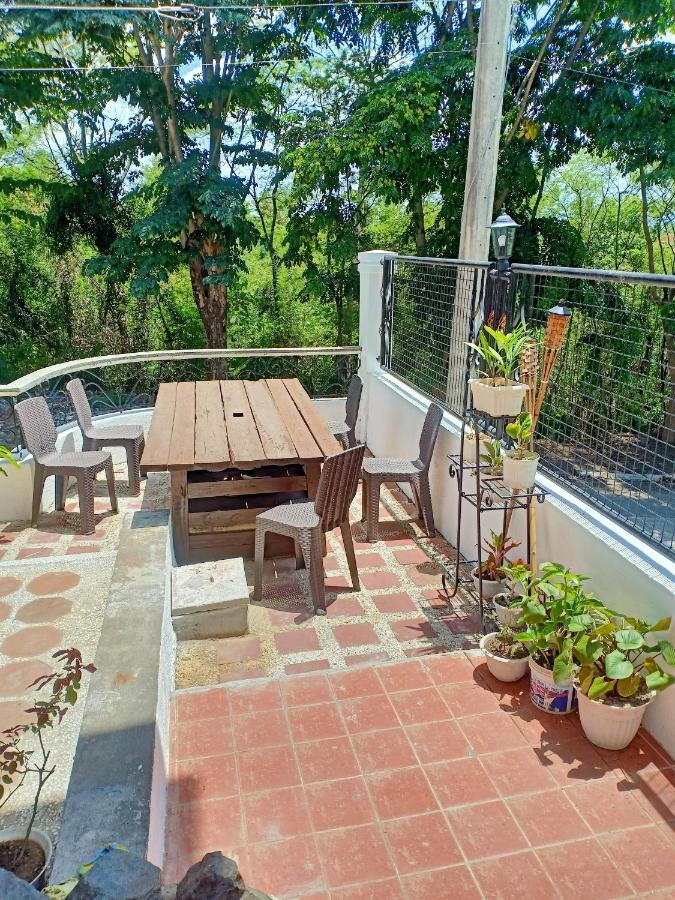 Angono El Castillo Bed And Breakfast المظهر الخارجي الصورة