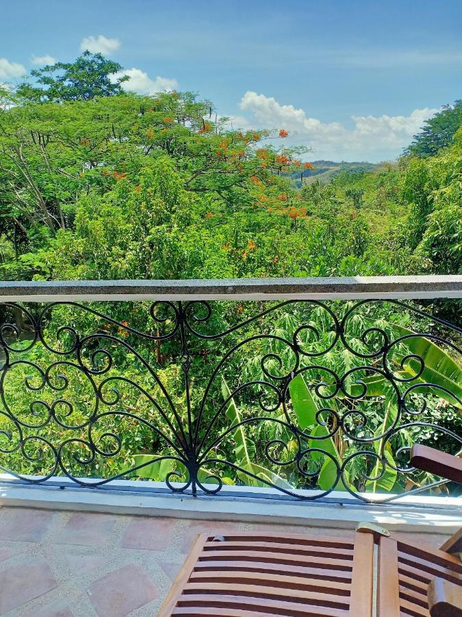 Angono El Castillo Bed And Breakfast المظهر الخارجي الصورة