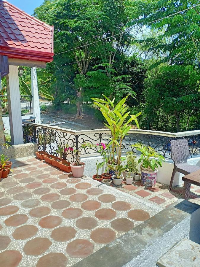 Angono El Castillo Bed And Breakfast المظهر الخارجي الصورة