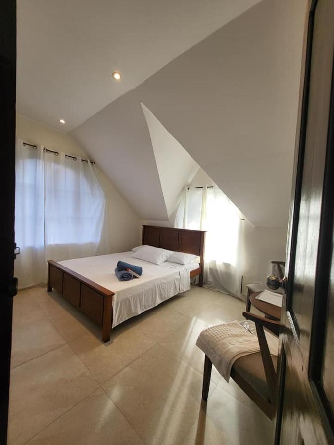 Angono El Castillo Bed And Breakfast المظهر الخارجي الصورة