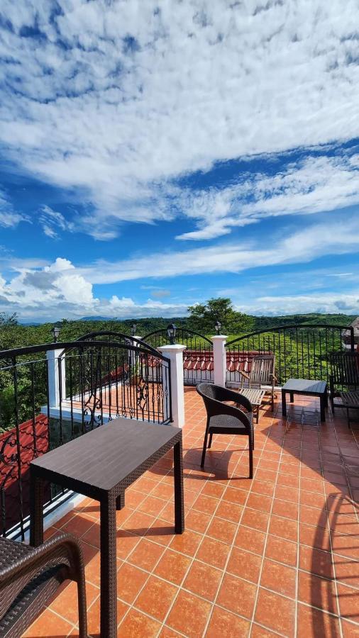 Angono El Castillo Bed And Breakfast المظهر الخارجي الصورة