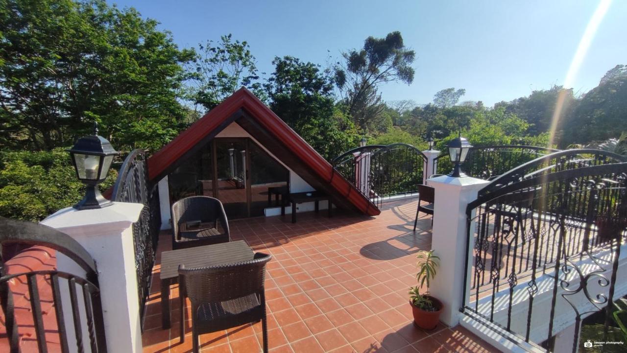 Angono El Castillo Bed And Breakfast المظهر الخارجي الصورة